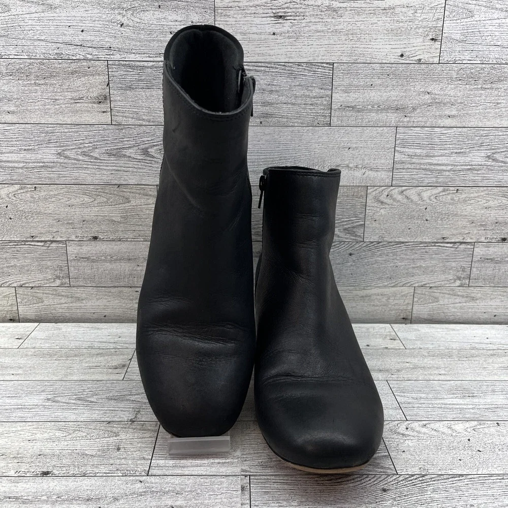 Clarks Chartli Valley Black‎ Leather Block Heel Bootie Women Size 8.5M
